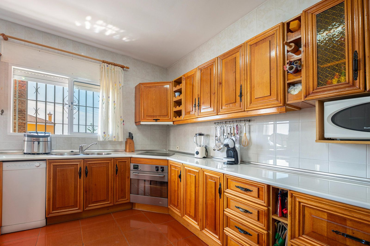 Se vende Villa - Chalet de 6 dormitorios en Costa Del Sol, Málaga, España