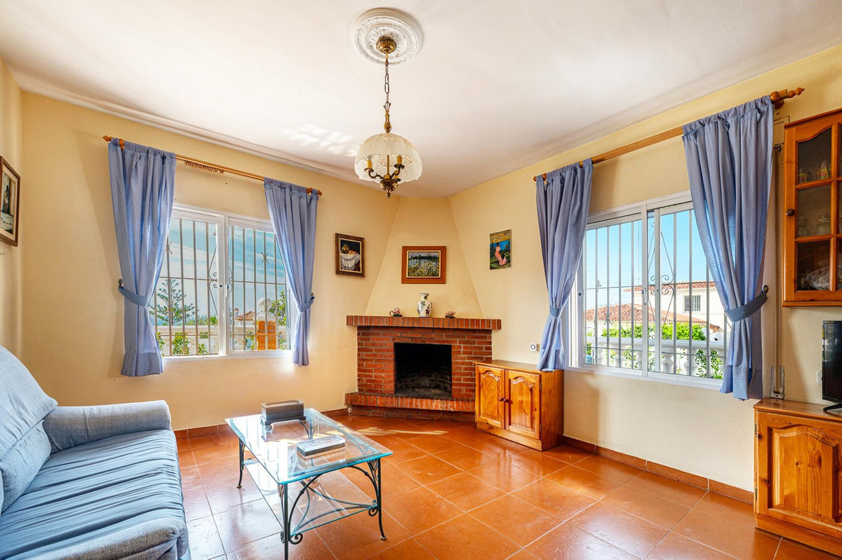 Se vende Villa - Chalet de 6 dormitorios en Costa Del Sol, Málaga, España