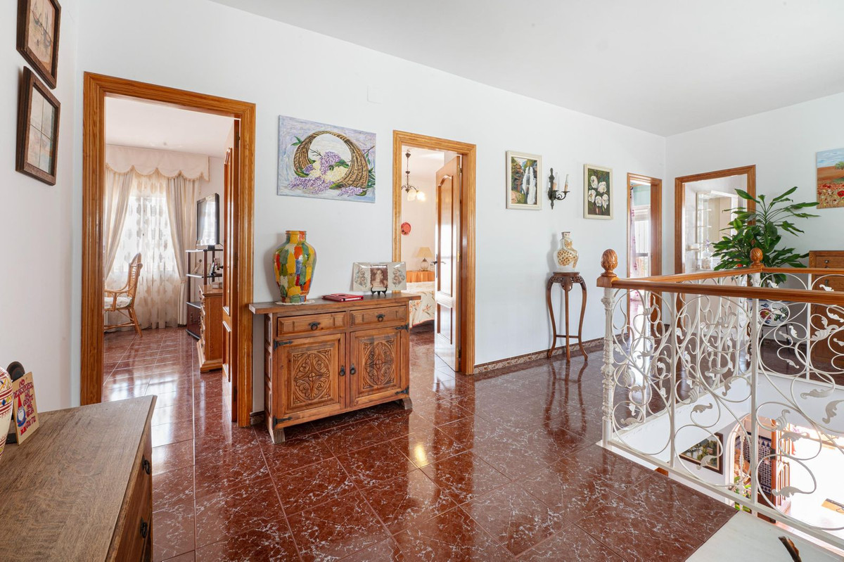 Se vende Villa - Chalet de 6 dormitorios en Costa Del Sol, Málaga, España