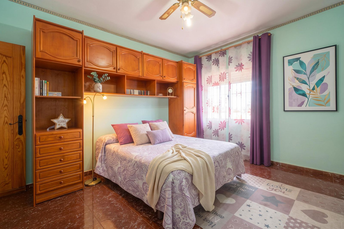 Se vende Villa - Chalet de 6 dormitorios en Costa Del Sol, Málaga, España