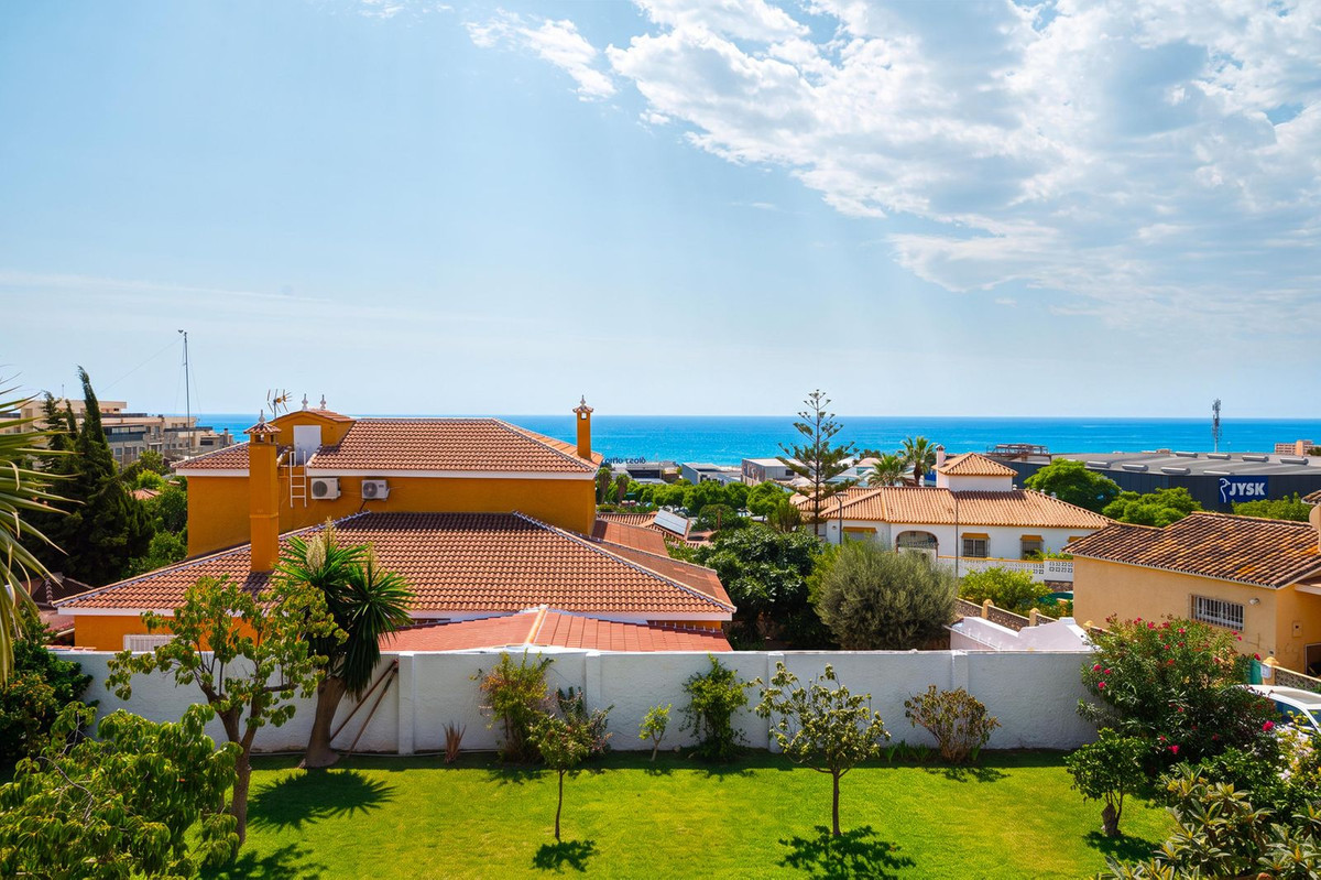 Se vende Villa - Chalet de 6 dormitorios en Costa Del Sol, Málaga, España