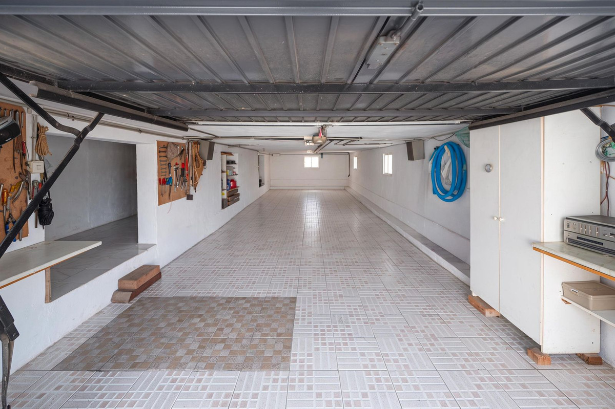 Se vende Villa - Chalet de 6 dormitorios en Costa Del Sol, Málaga, España