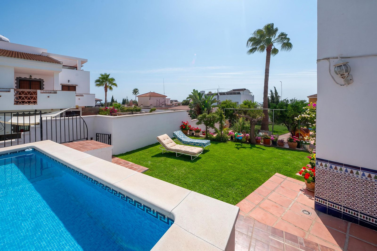 Se vende Villa - Chalet de 6 dormitorios en Costa Del Sol, Málaga, España