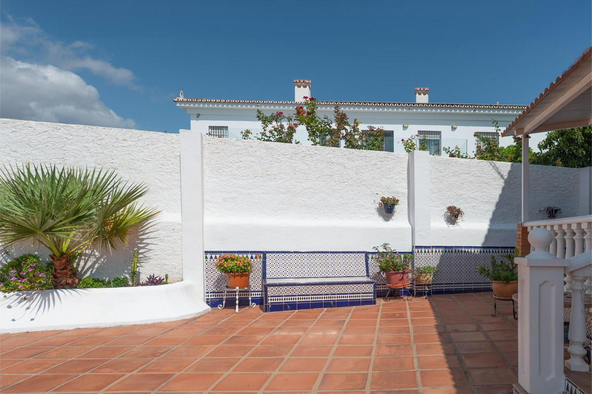 Se vende Villa - Chalet de 6 dormitorios en Costa Del Sol, Málaga, España