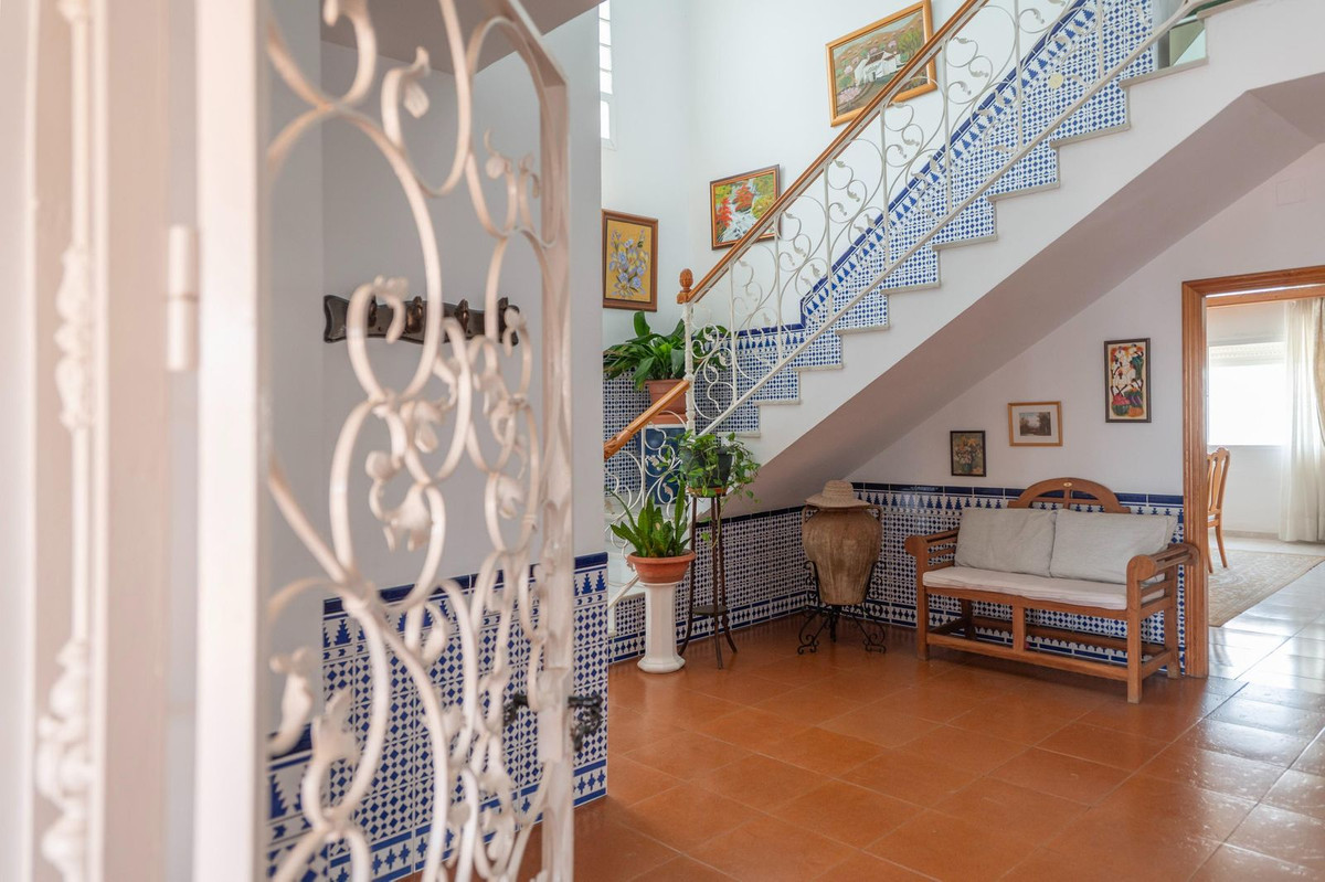 Se vende Villa - Chalet de 6 dormitorios en Costa Del Sol, Málaga, España