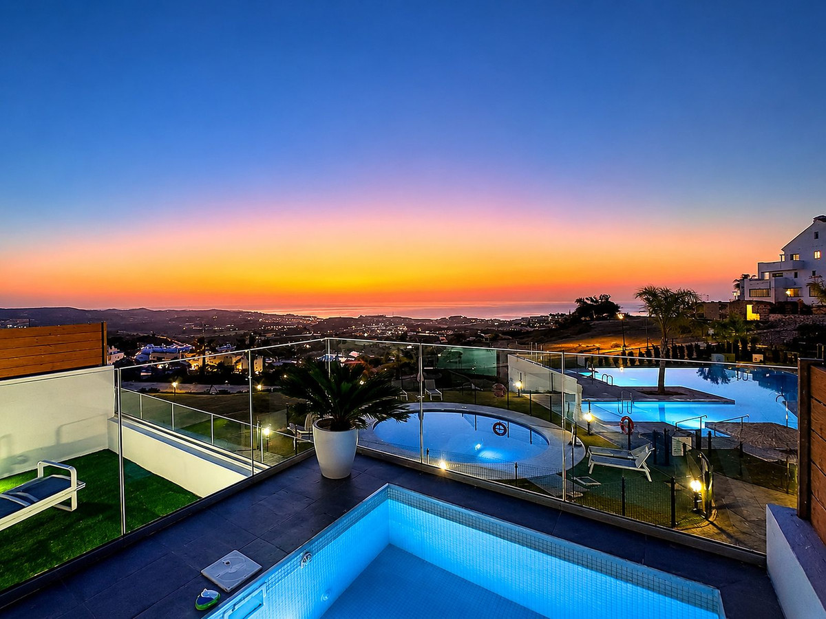 3 Bed Apartment for sale in La Cala De Mijas Costa Del Sol, Málaga, Spain
