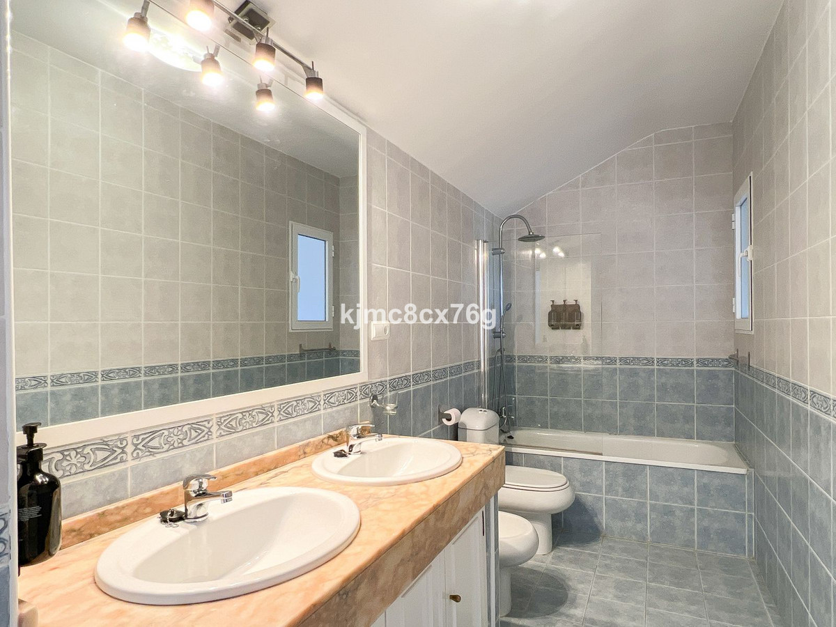 Se vende Adosada de 4 dormitorios en Costa Del Sol, Málaga, España