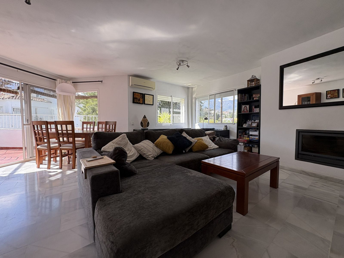 Se vende Apartamento en Planta Última de 3 dormitorios en Costa Del Sol, Málaga, España