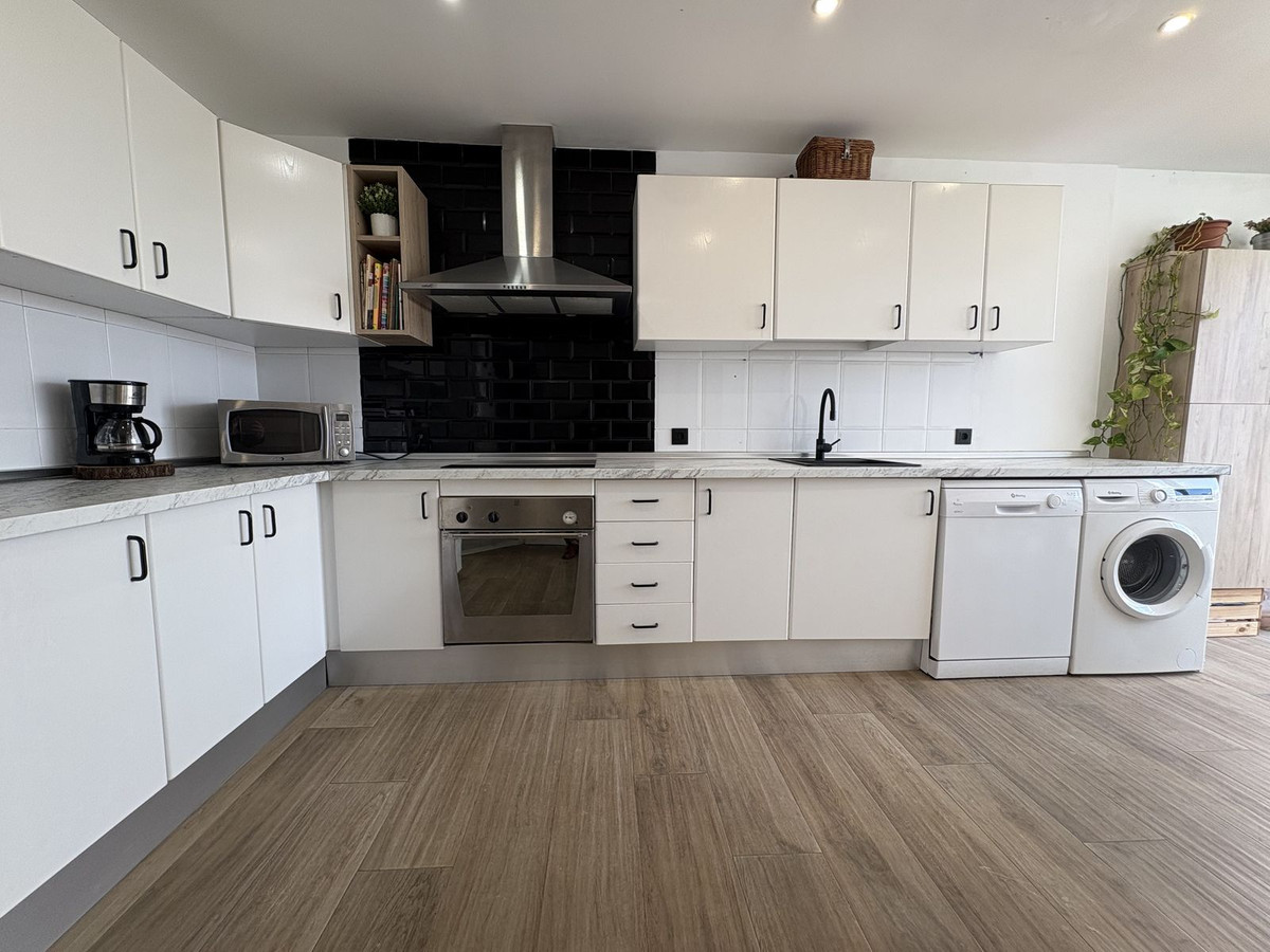 Se vende Apartamento en Planta Última de 3 dormitorios en Costa Del Sol, Málaga, España