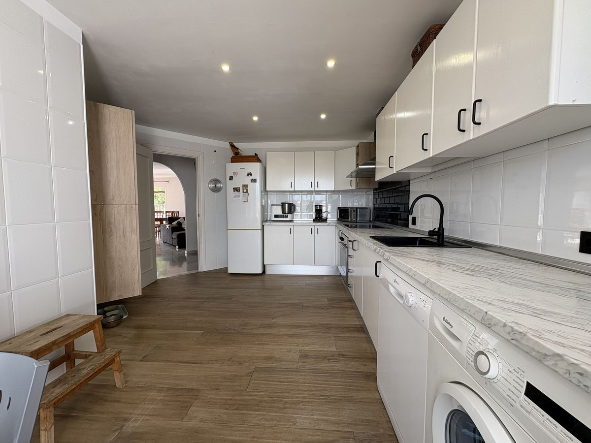 Se vende Apartamento en Planta Última de 3 dormitorios en Costa Del Sol, Málaga, España