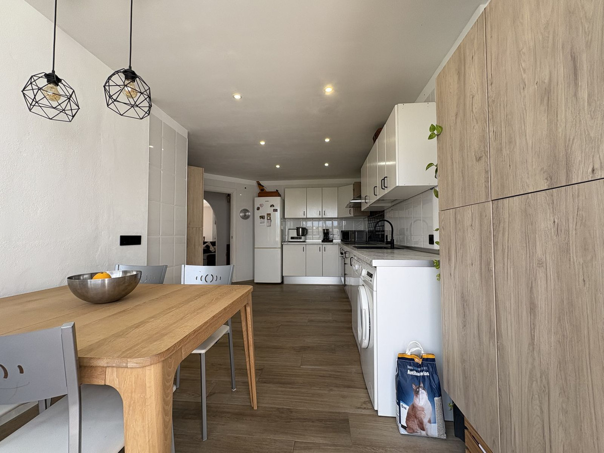 Se vende Apartamento en Planta Última de 3 dormitorios en Costa Del Sol, Málaga, España