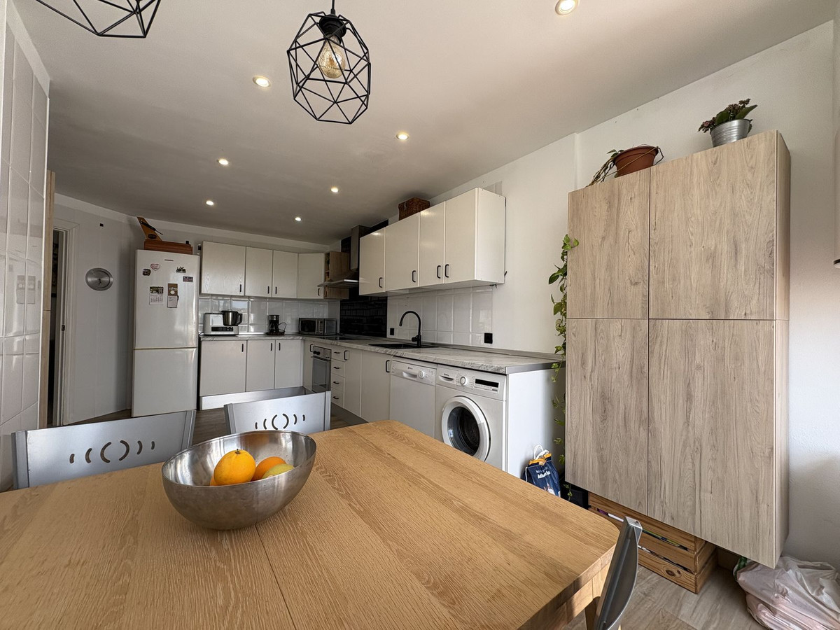 Se vende Apartamento en Planta Última de 3 dormitorios en Costa Del Sol, Málaga, España