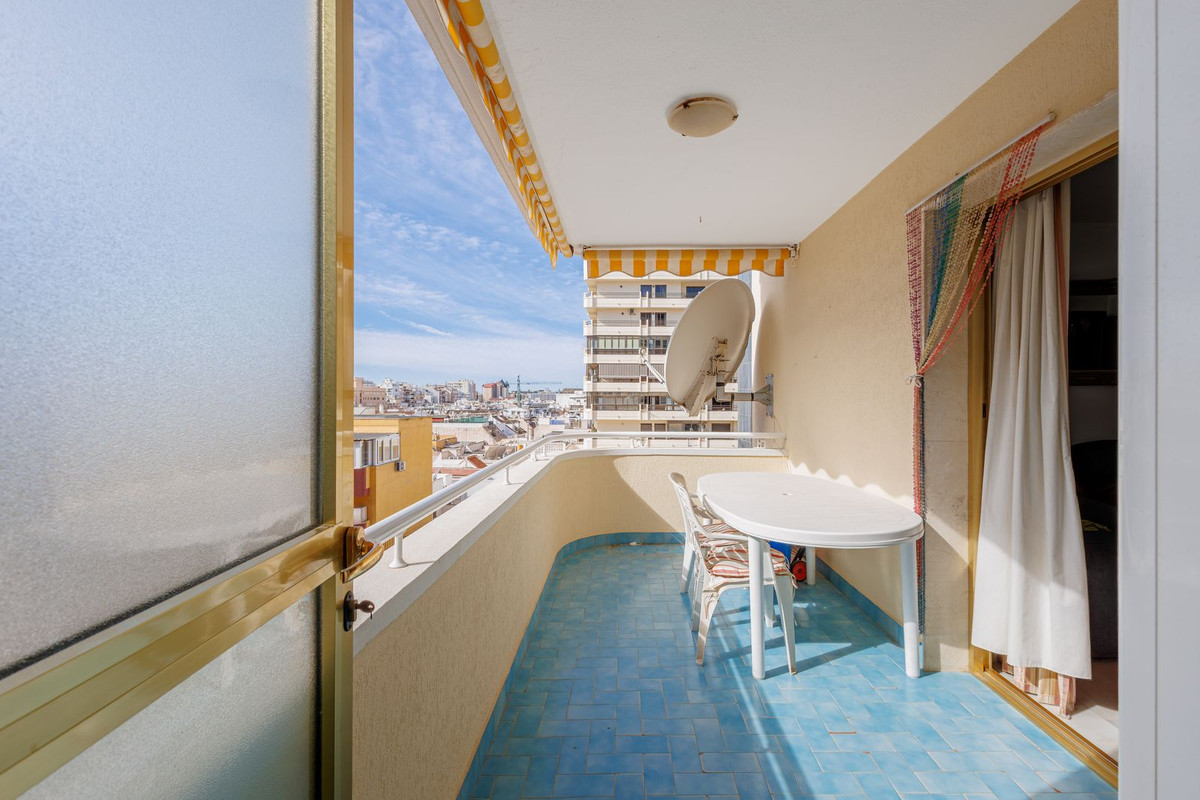 Se vende Apartamento Planta Media de 2 dormitorios en Costa Del Sol, Málaga, España
