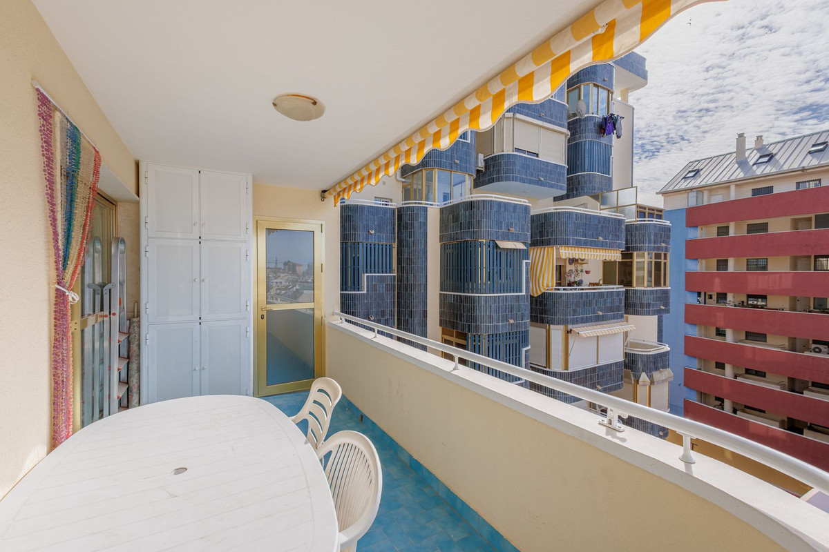 Se vende Apartamento Planta Media de 2 dormitorios en Costa Del Sol, Málaga, España