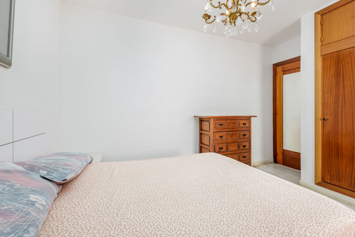 Se vende Apartamento Planta Media de 2 dormitorios en Costa Del Sol, Málaga, España