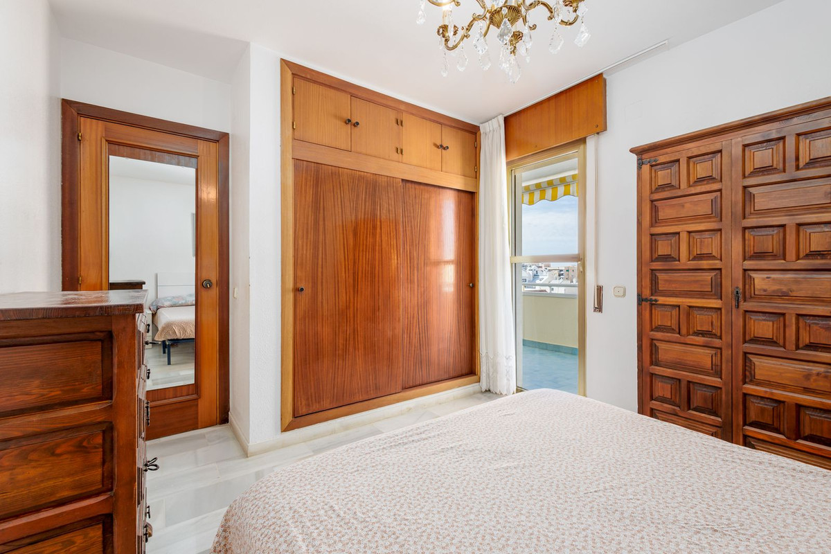 Se vende Apartamento Planta Media de 2 dormitorios en Costa Del Sol, Málaga, España