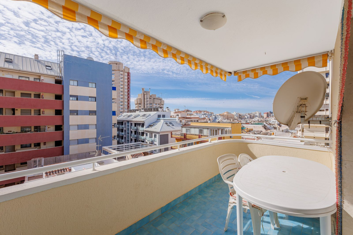 Se vende Apartamento Planta Media de 2 dormitorios en Costa Del Sol, Málaga, España