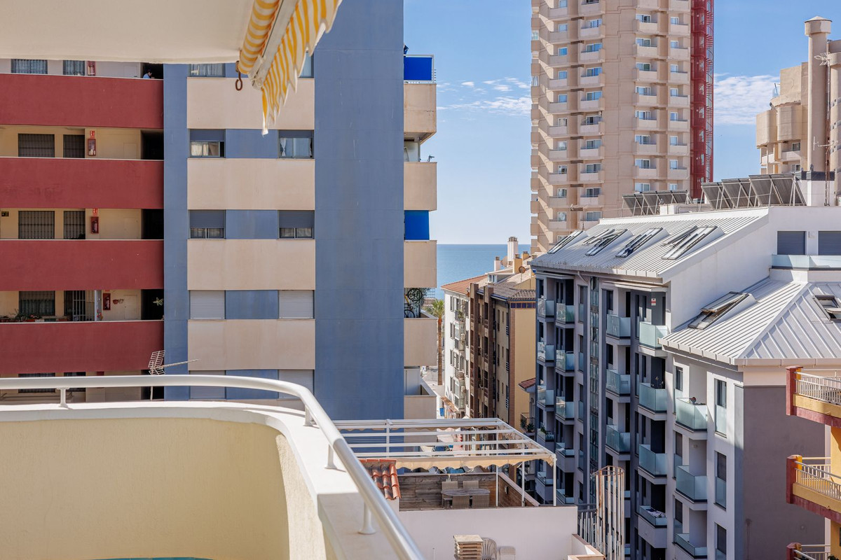 Se vende Apartamento Planta Media de 2 dormitorios en Costa Del Sol, Málaga, España