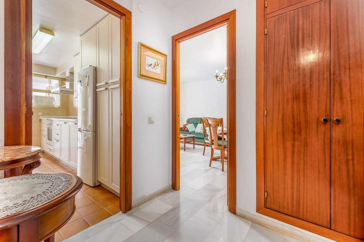 Se vende Apartamento Planta Media de 2 dormitorios en Costa Del Sol, Málaga, España