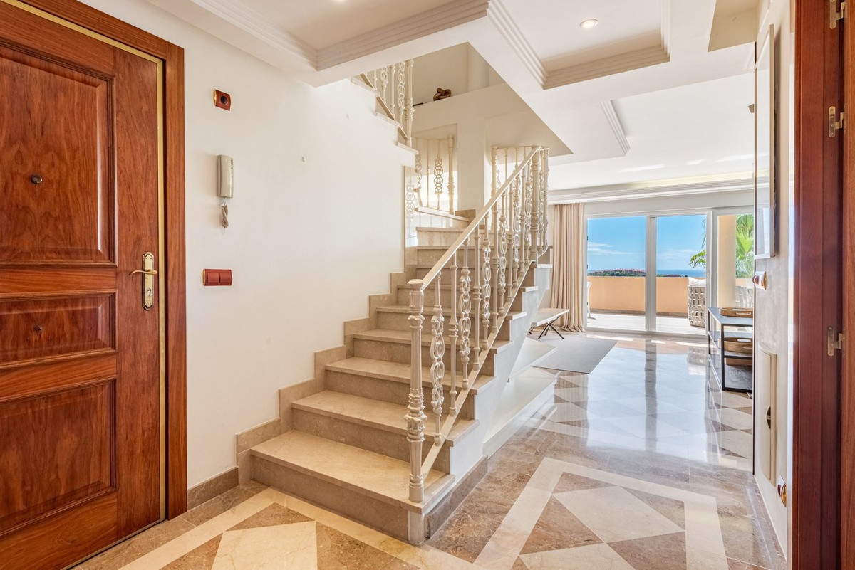 2 Bed Apartment for sale in Nueva Andalucía Costa Del Sol, Málaga, Spain