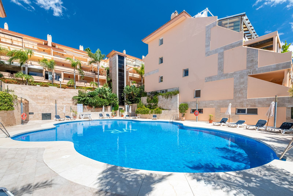 2 Bed Apartment for sale in Nueva Andalucía Costa Del Sol, Málaga, Spain