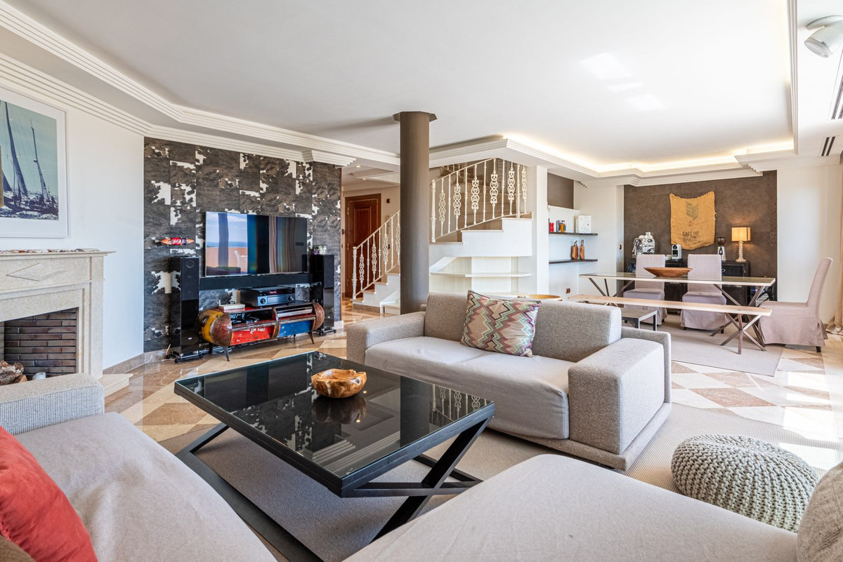 2 Bed Apartment for sale in Nueva Andalucía Costa Del Sol, Málaga, Spain