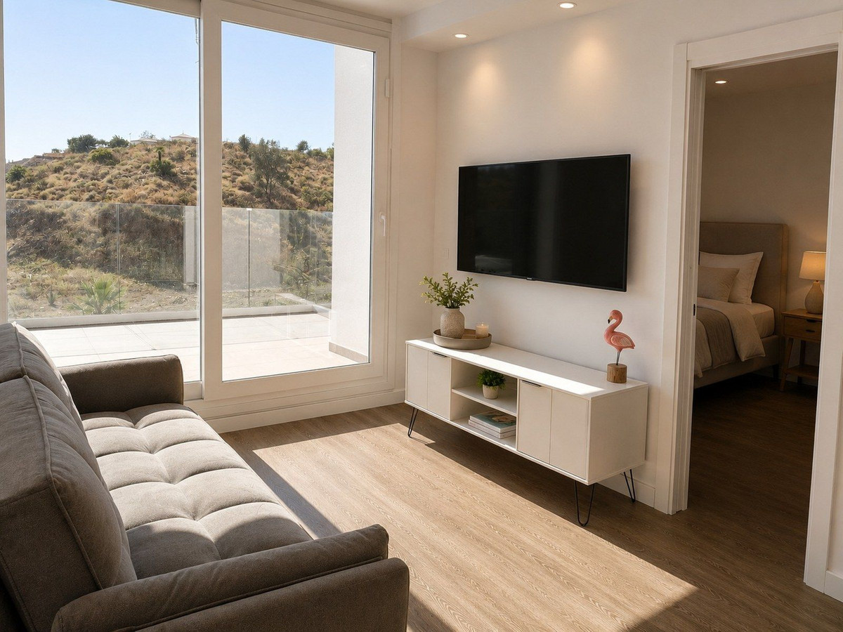 2 Bed Apartment for sale in Fuengirola Costa Del Sol, Málaga, Spain