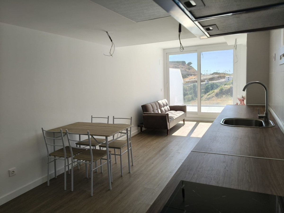 2 Bed Apartment for sale in Fuengirola Costa Del Sol, Málaga, Spain