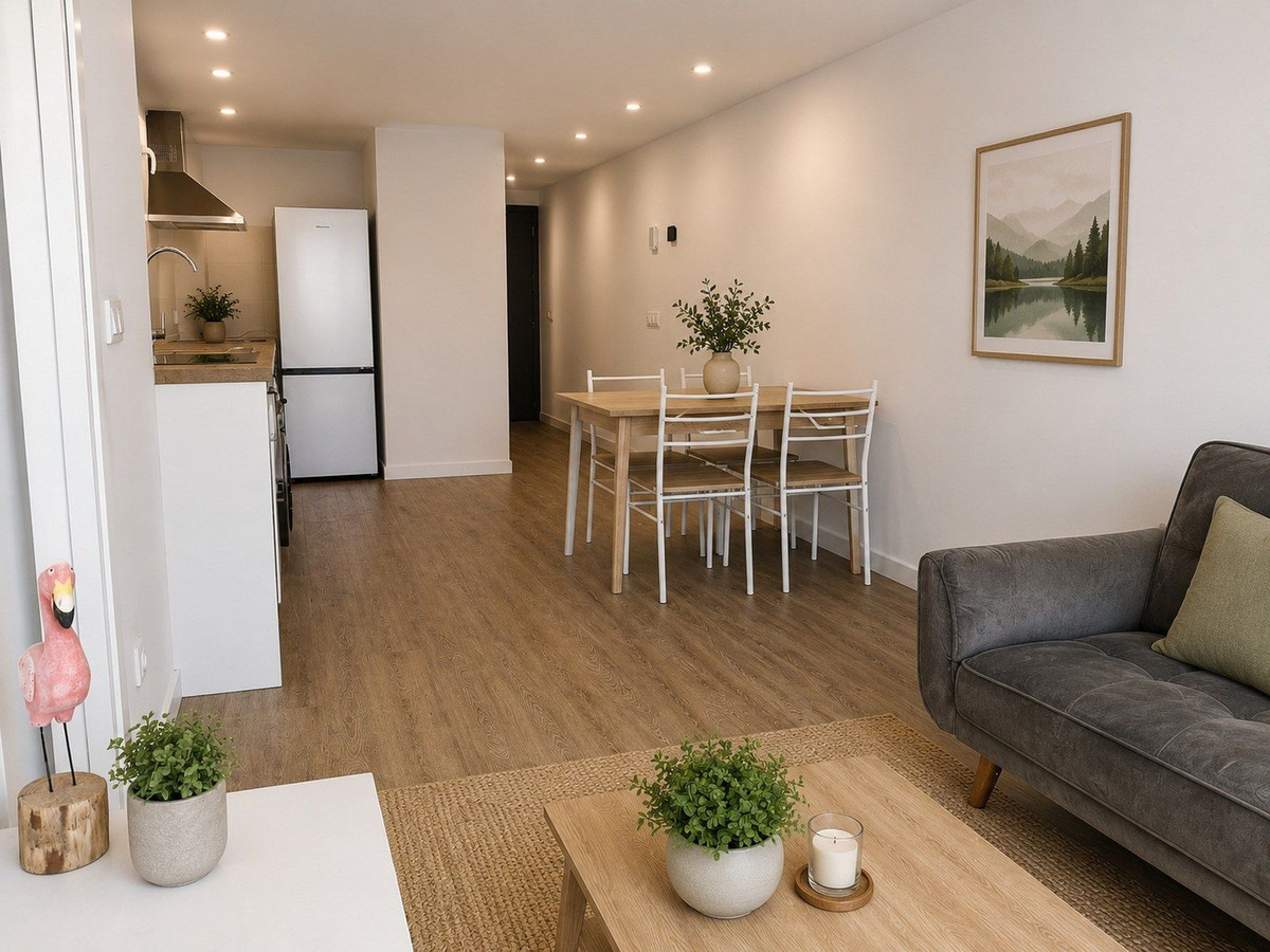 2 Bed Apartment for sale in Fuengirola Costa Del Sol, Málaga, Spain