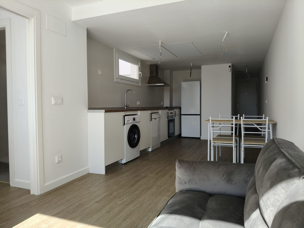 2 Bed Apartment for sale in Fuengirola Costa Del Sol, Málaga, Spain