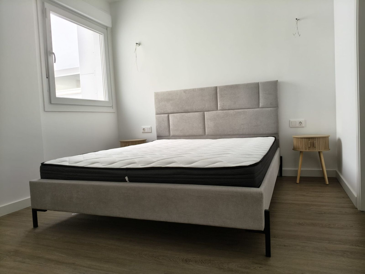2 Bed Apartment for sale in Fuengirola Costa Del Sol, Málaga, Spain