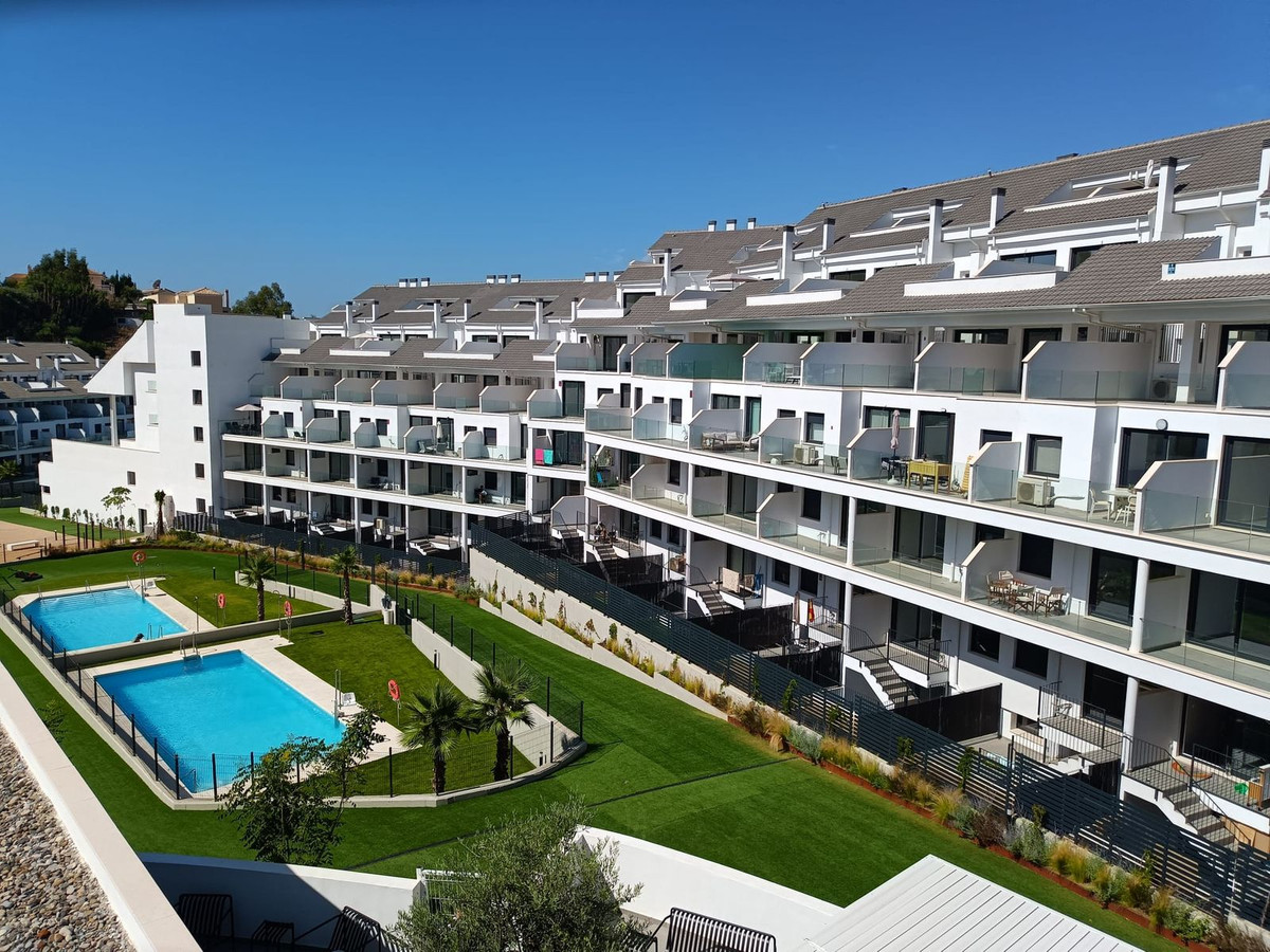 2 Bed Apartment for sale in Fuengirola Costa Del Sol, Málaga, Spain