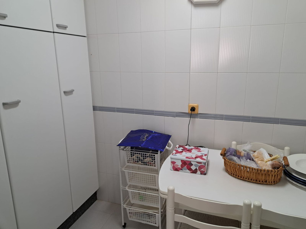 3 Bed Apartment for sale in Fuengirola Costa Del Sol, Málaga, Spain