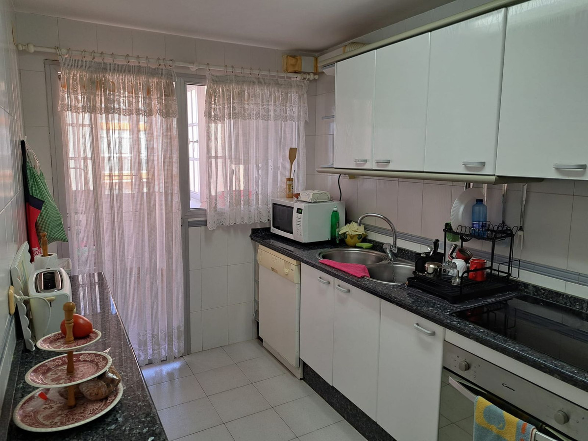 3 Bed Apartment for sale in Fuengirola Costa Del Sol, Málaga, Spain