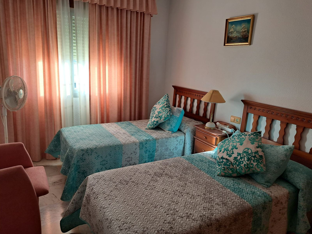 3 Bed Apartment for sale in Fuengirola Costa Del Sol, Málaga, Spain