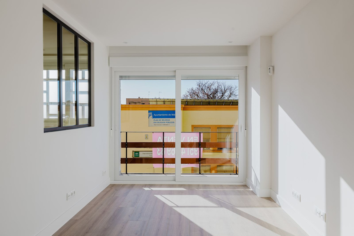 Se vende Apartamento Planta Media de 2 dormitorios en Costa Del Sol, Málaga, España