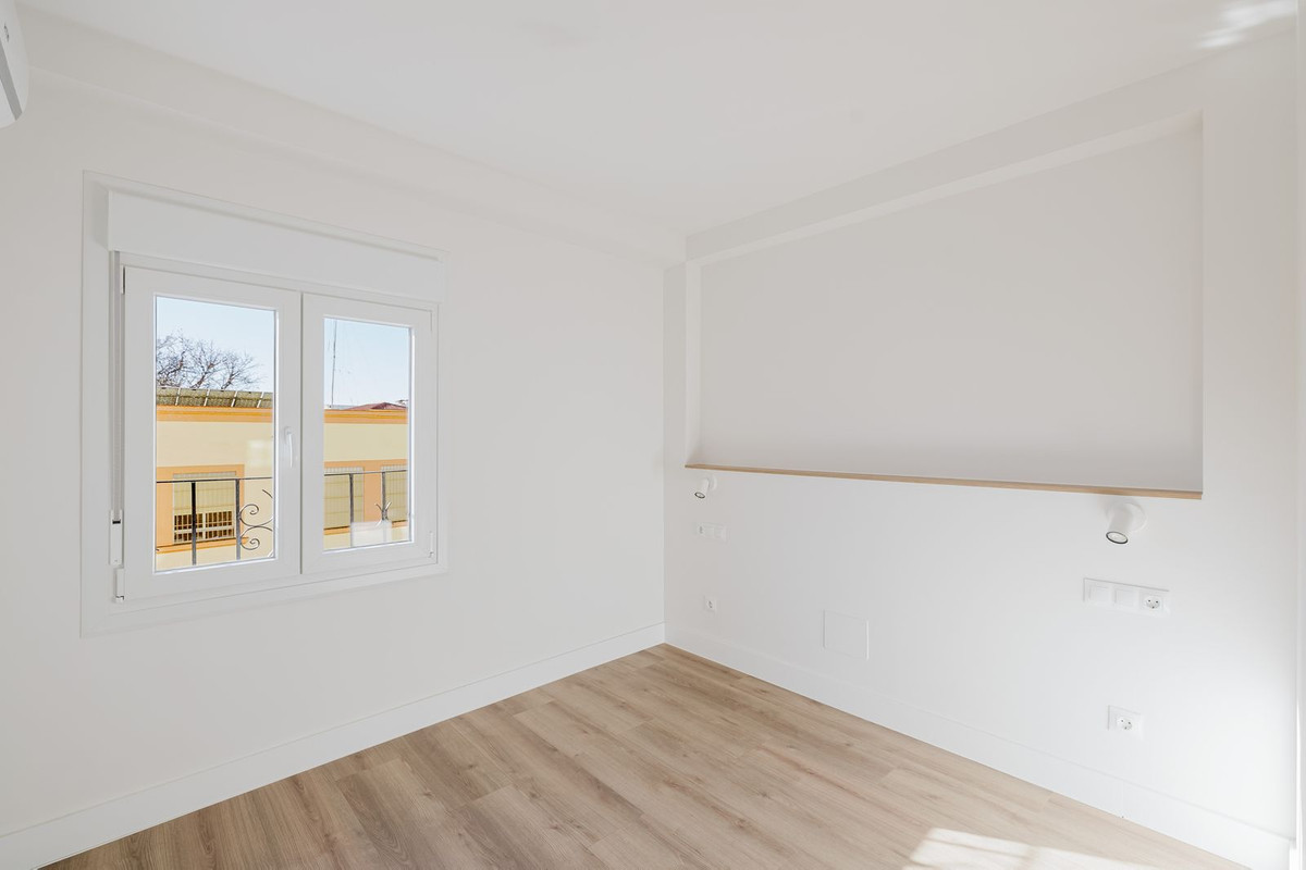 Se vende Apartamento Planta Media de 2 dormitorios en Costa Del Sol, Málaga, España