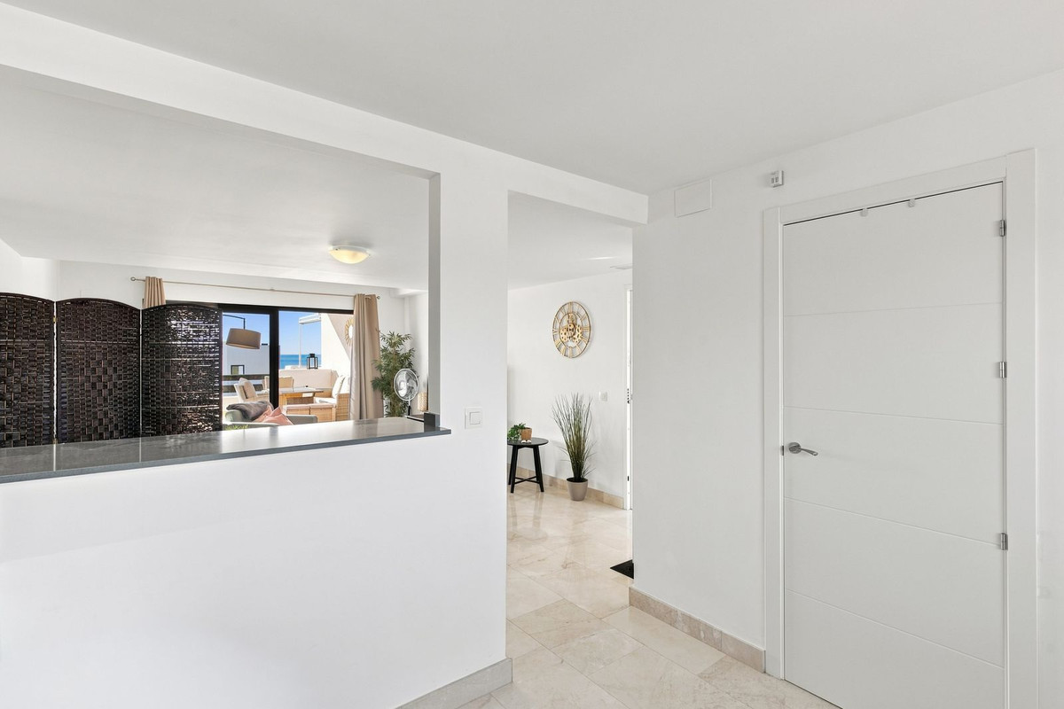 Se vende Apartamento Planta Media de 2 dormitorios en Costa Del Sol, Málaga, España