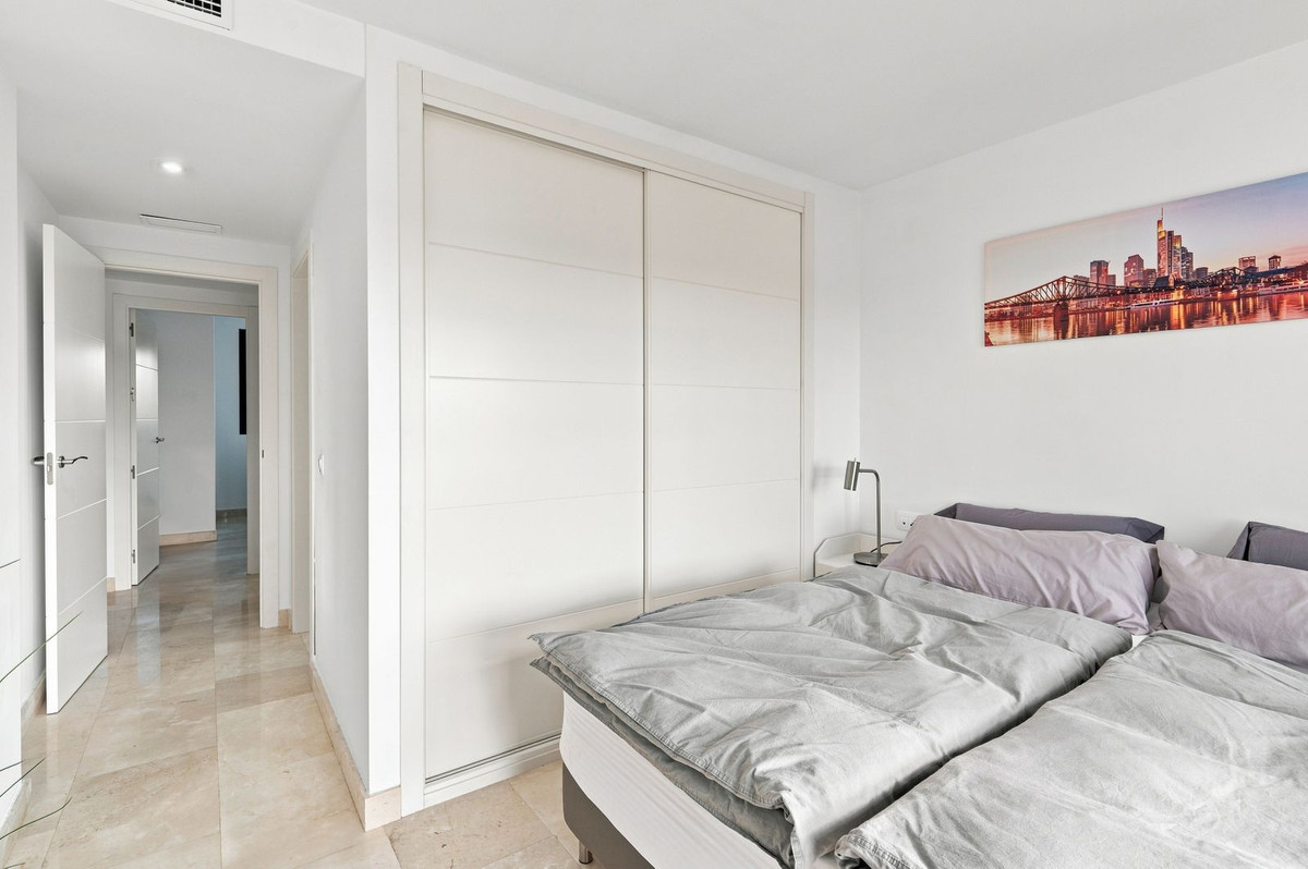 Se vende Apartamento Planta Media de 2 dormitorios en Costa Del Sol, Málaga, España