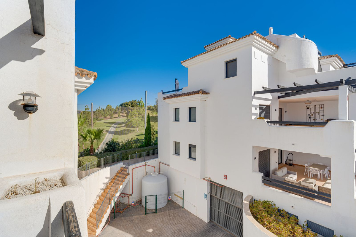 Se vende Apartamento Planta Media de 2 dormitorios en Costa Del Sol, Málaga, España
