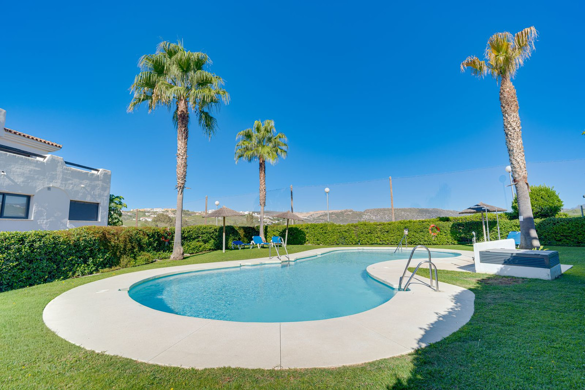 Se vende Apartamento Planta Media de 2 dormitorios en Costa Del Sol, Málaga, España