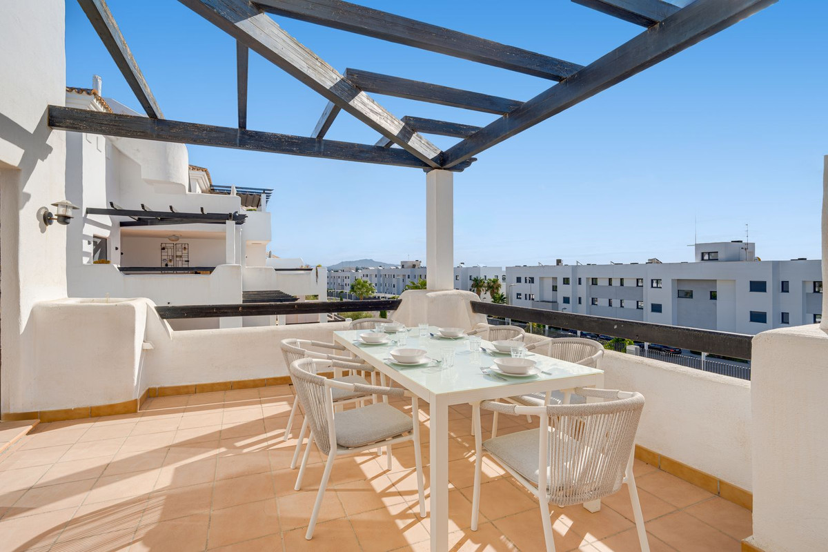 Se vende Apartamento Planta Media de 2 dormitorios en Costa Del Sol, Málaga, España