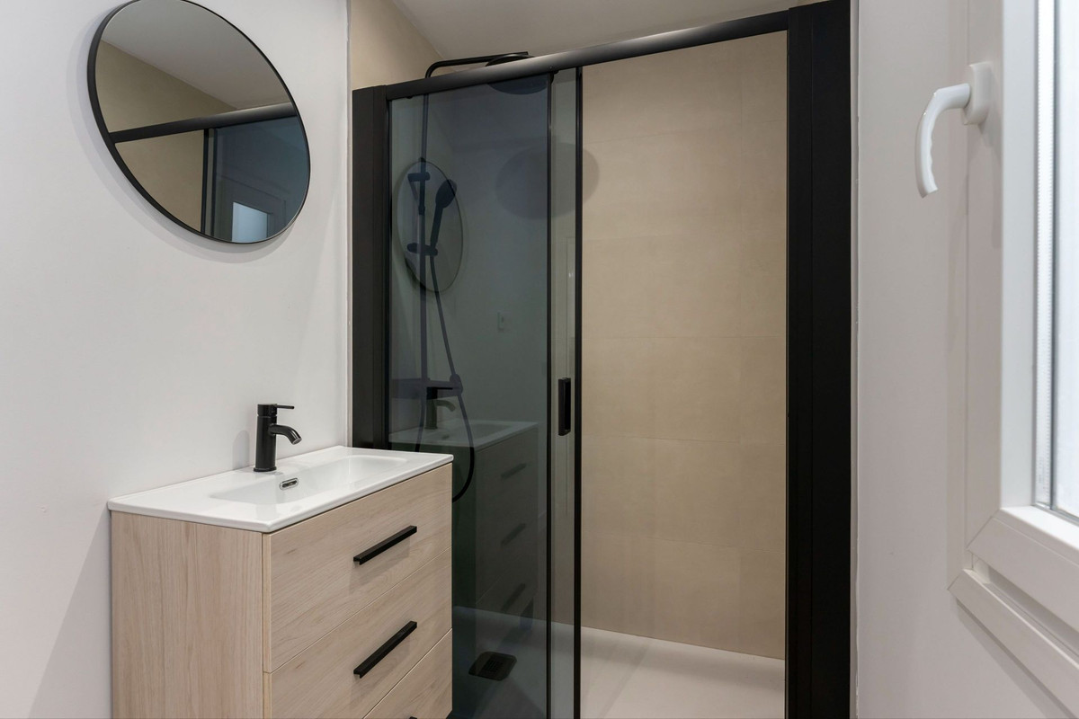 Se vende Adosada de 6 dormitorios en Costa Del Sol, Málaga, España