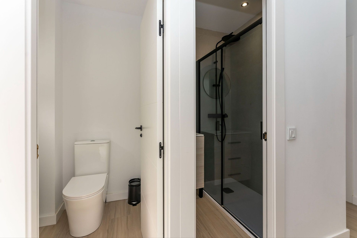 Se vende Adosada de 6 dormitorios en Costa Del Sol, Málaga, España