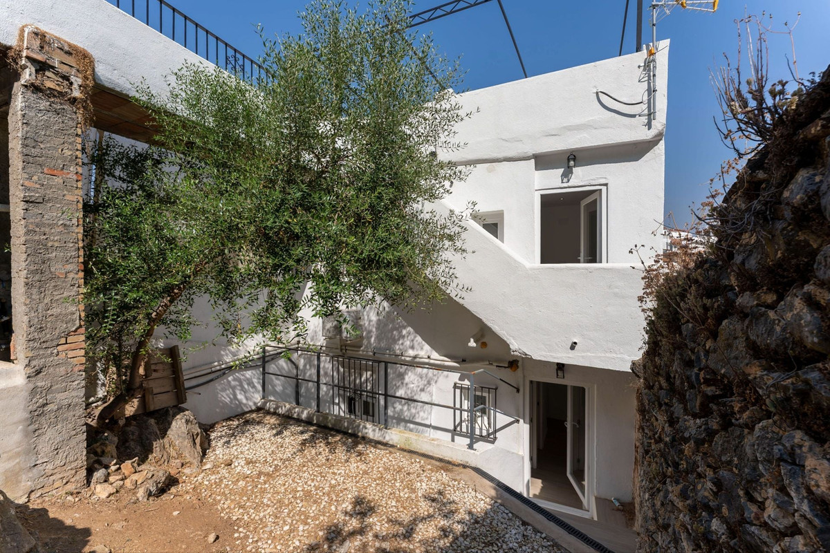 Se vende Adosada de 6 dormitorios en Costa Del Sol, Málaga, España