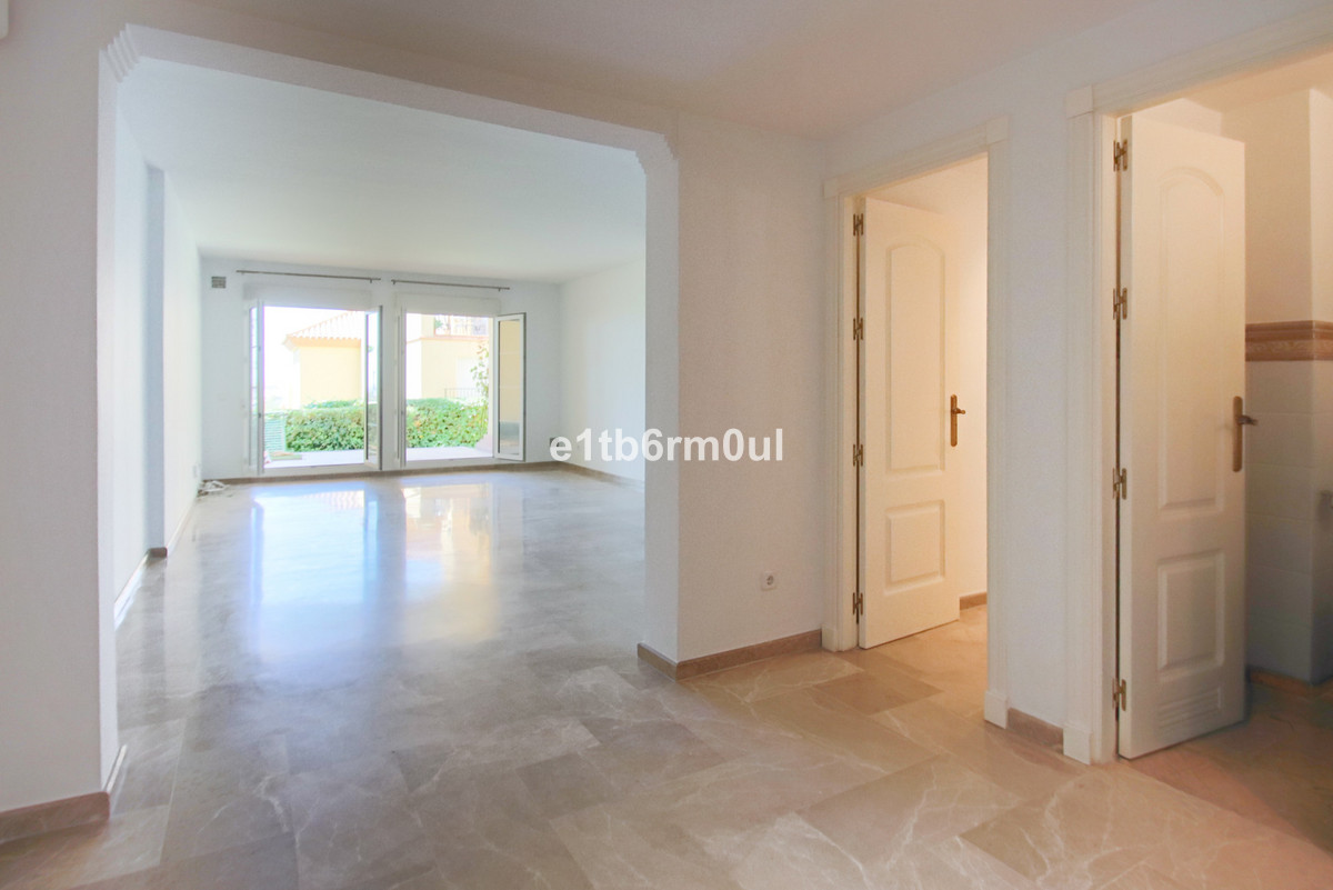 3 Bed Apartment for sale in Nueva Andalucía Costa Del Sol, Málaga, Spain