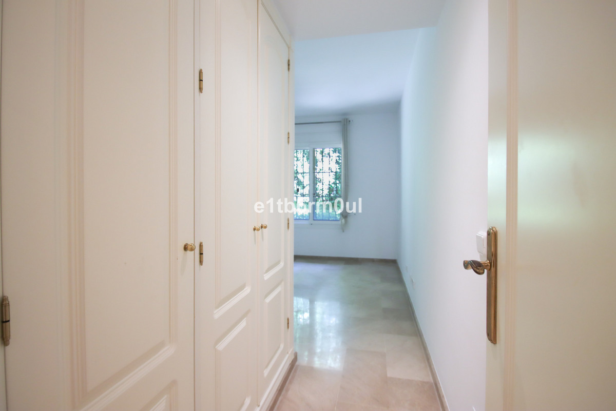 3 Bed Apartment for sale in Nueva Andalucía Costa Del Sol, Málaga, Spain