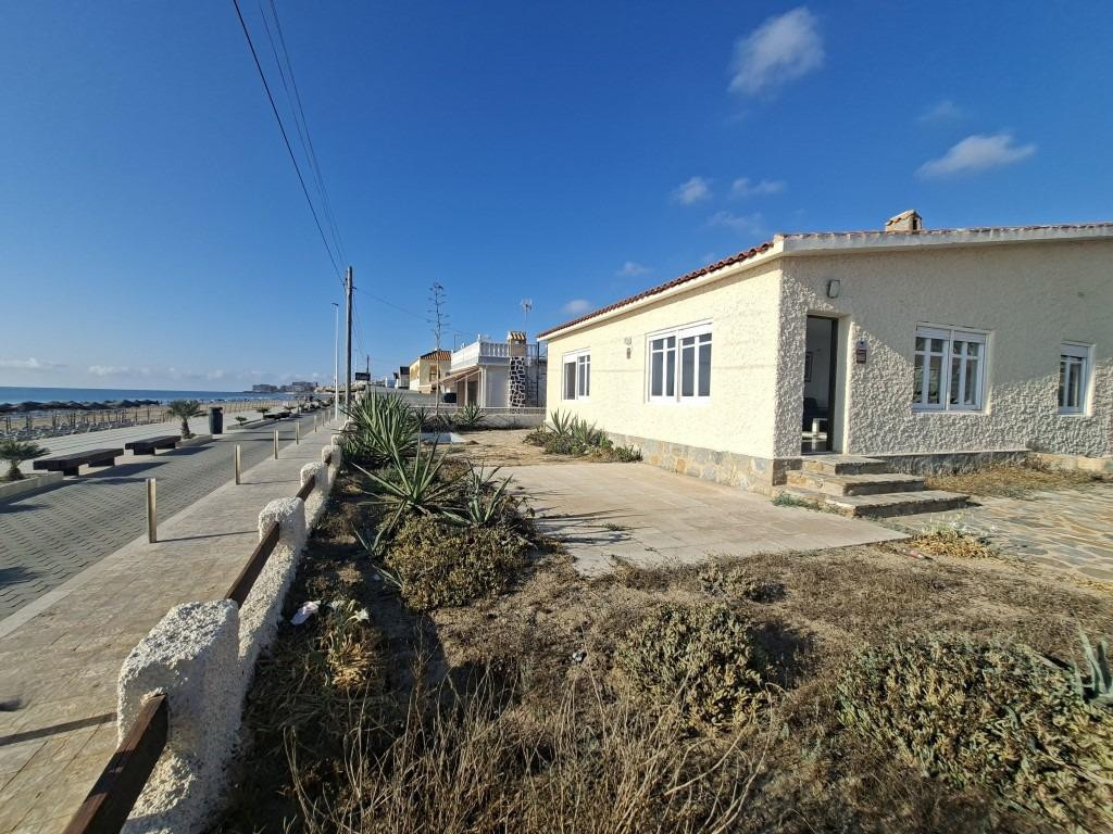 3 Bed Townhouse for sale in Torrevieja Costa Blanca, Alicante, Spain