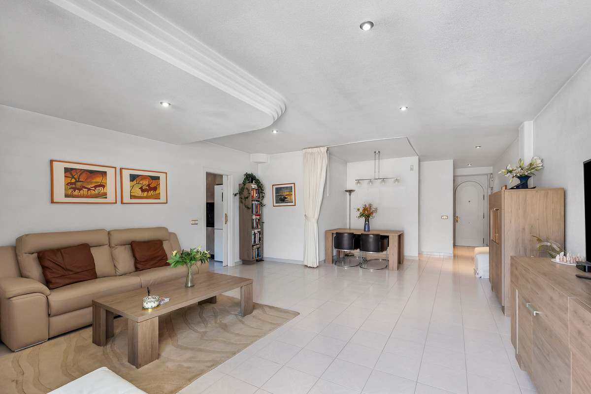 2 Bed Apartment for sale in Guardamar Del Segura Costa Blanca, Alicante, Spain