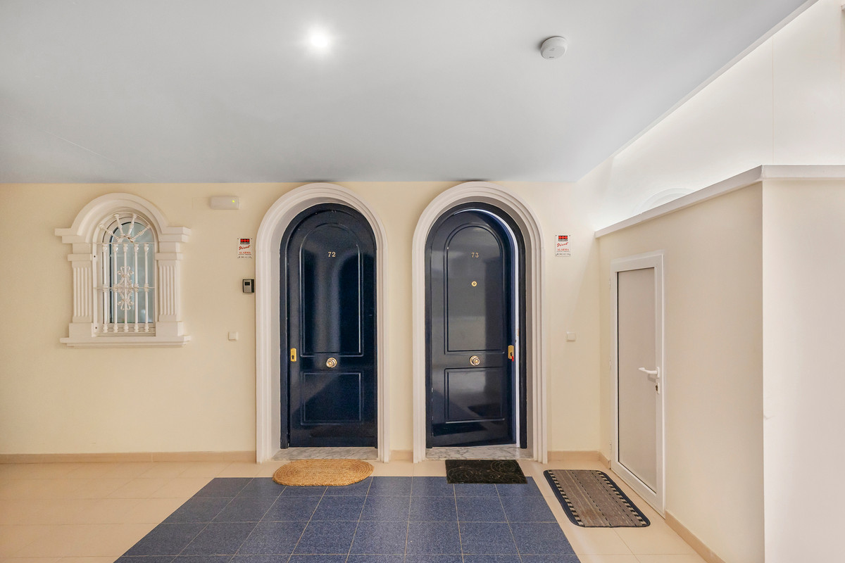 2 Bed Apartment for sale in Guardamar Del Segura Costa Blanca, Alicante, Spain